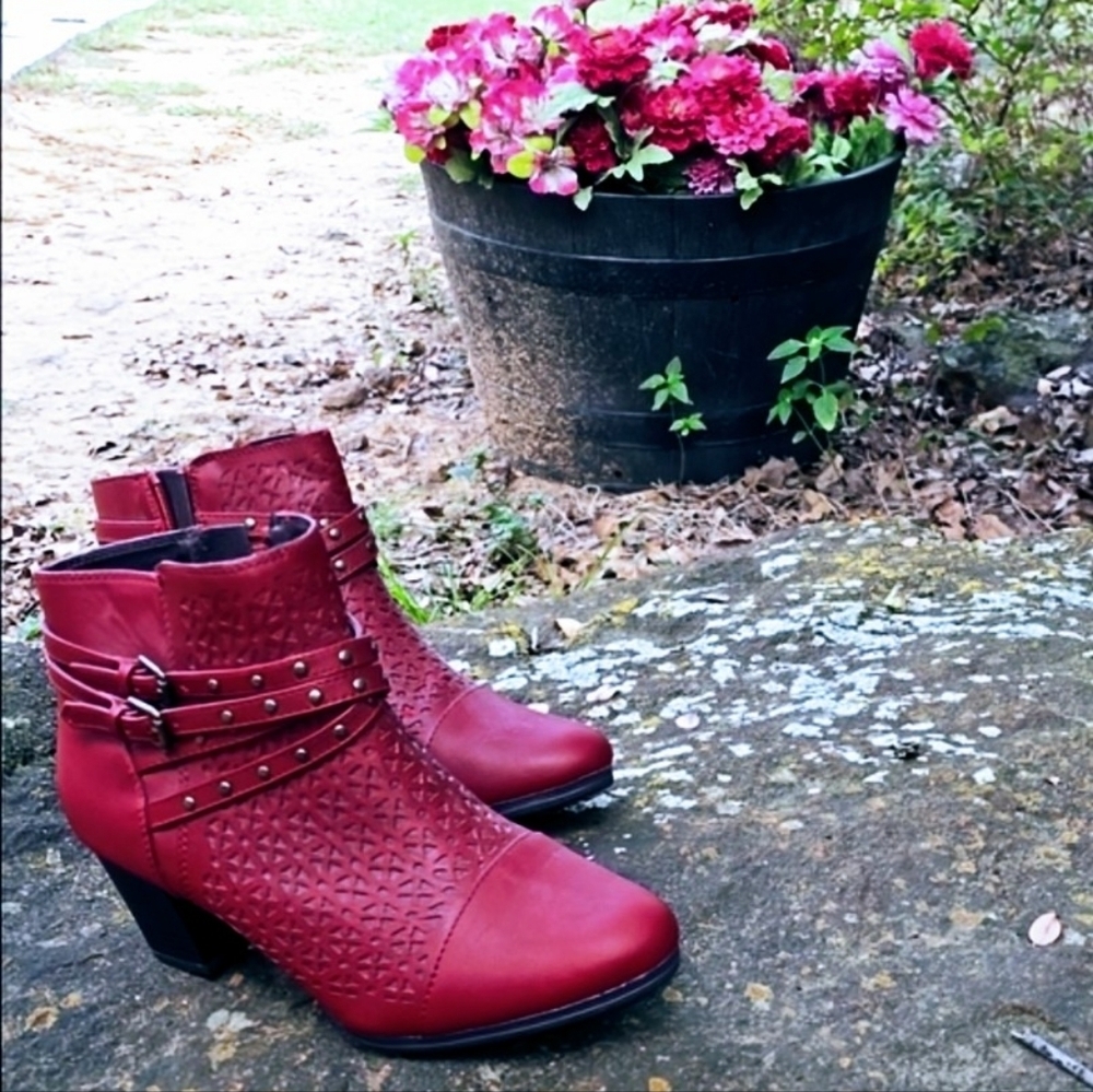 WINE Ankle Boots!  SO Pretty!!